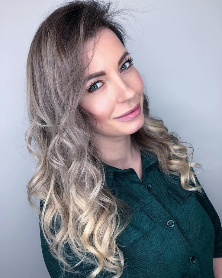 Couleur de cheveux claire pour les yeux verts