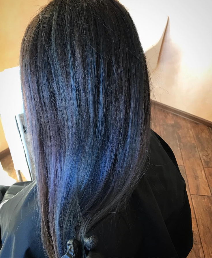 Couleur de cheveux noir cendré