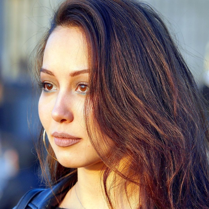 Couleur des cheveux châtain caramel