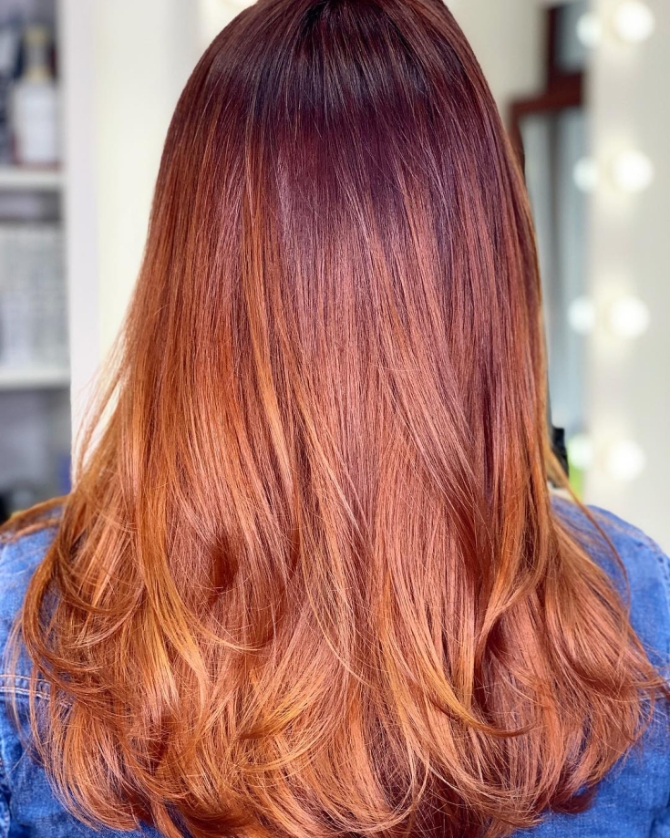 Couleur des cheveux châtain caramel