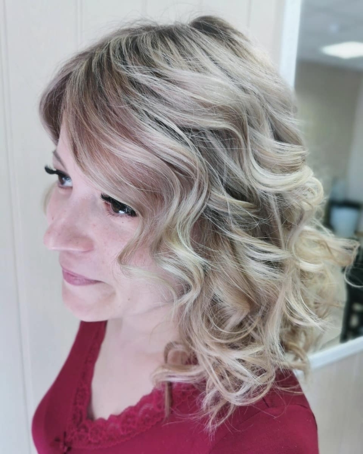 Couleur de cheveux claire pour les yeux bruns