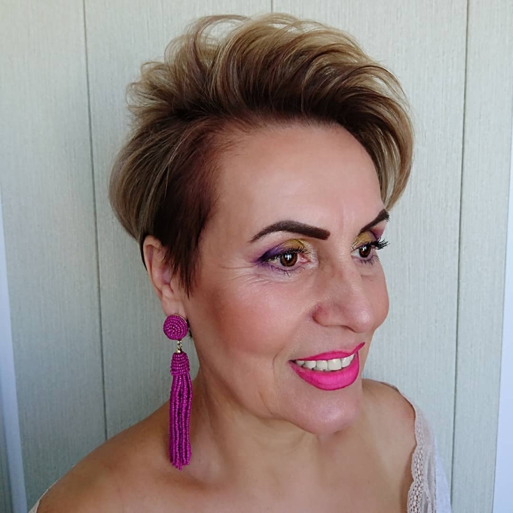Couleur de cheveux claire pour les yeux bruns
