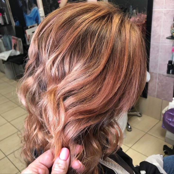 Couleur des cheveux châtain clair