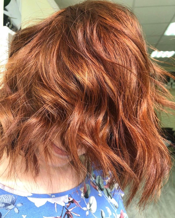 Couleur des cheveux châtain caramel