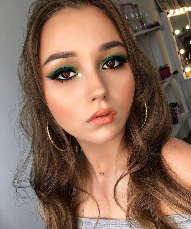 Couleur des cheveux châtain caramel