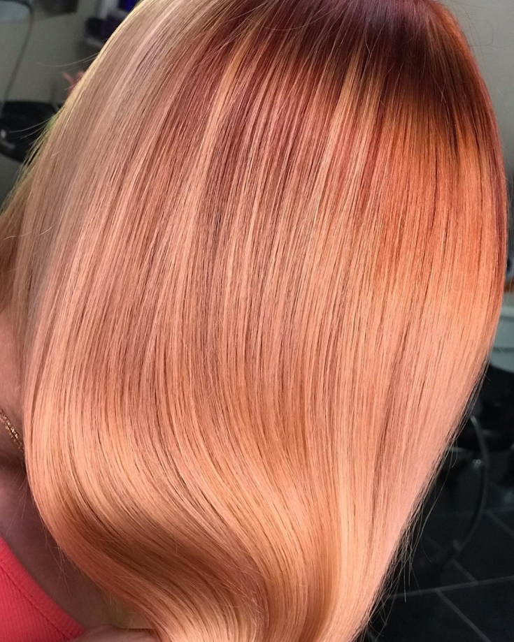 Couleur des cheveux châtain caramel
