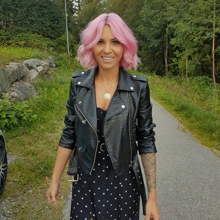 Couleur des cheveux blond rose