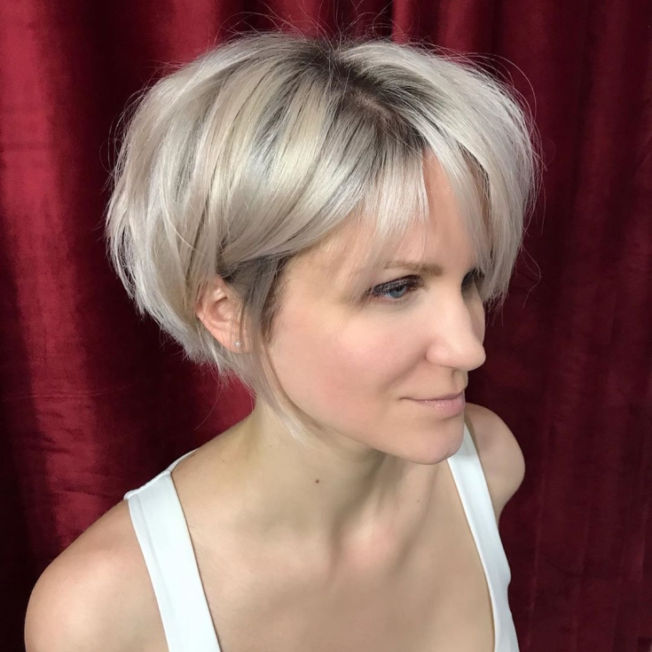 Couleur de cheveux claire pour les yeux bleus