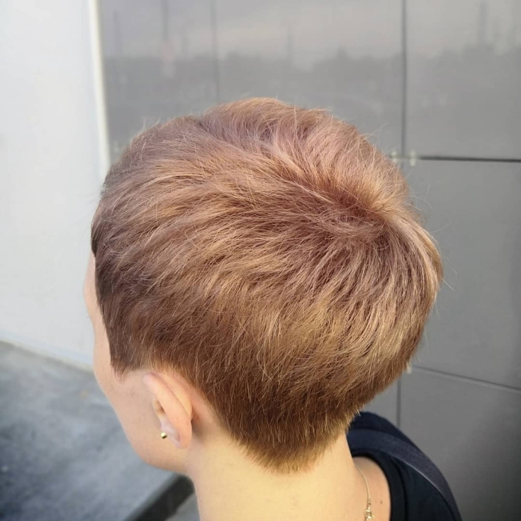 Couleur de cheveux caramel pour peau claire