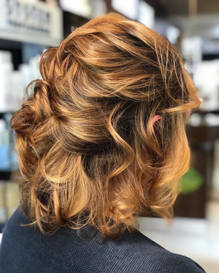 Couleur des cheveux châtain clair