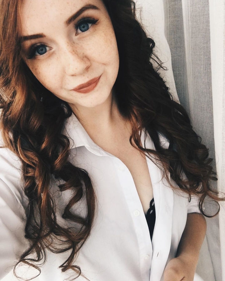 Couleur des cheveux noir et roux