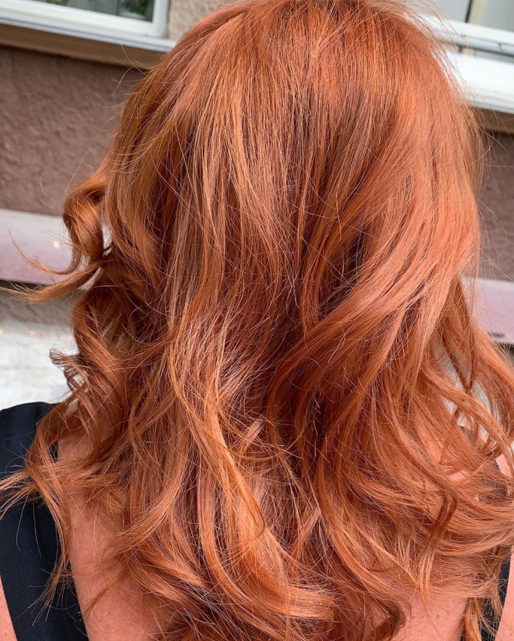 Couleur des cheveux châtain caramel