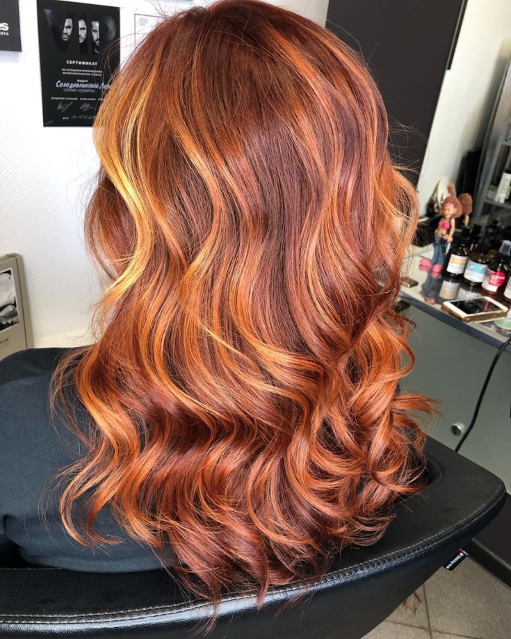 Couleur des cheveux châtain caramel