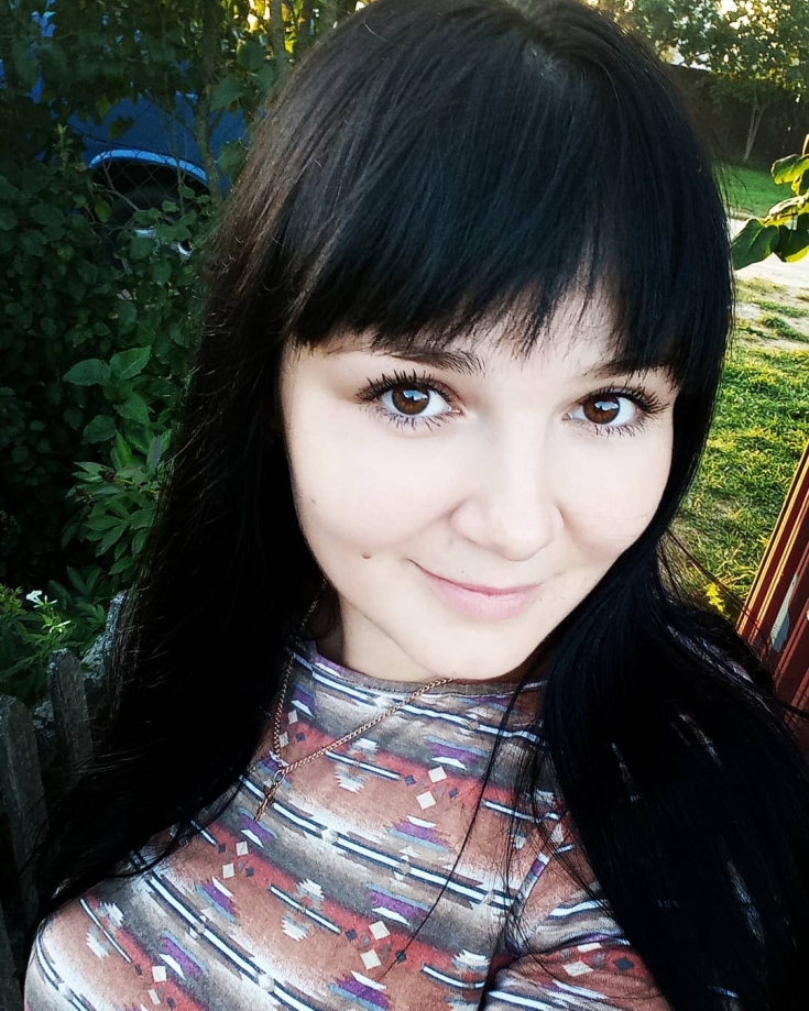 Couleur des cheveux peau pâle yeux marron