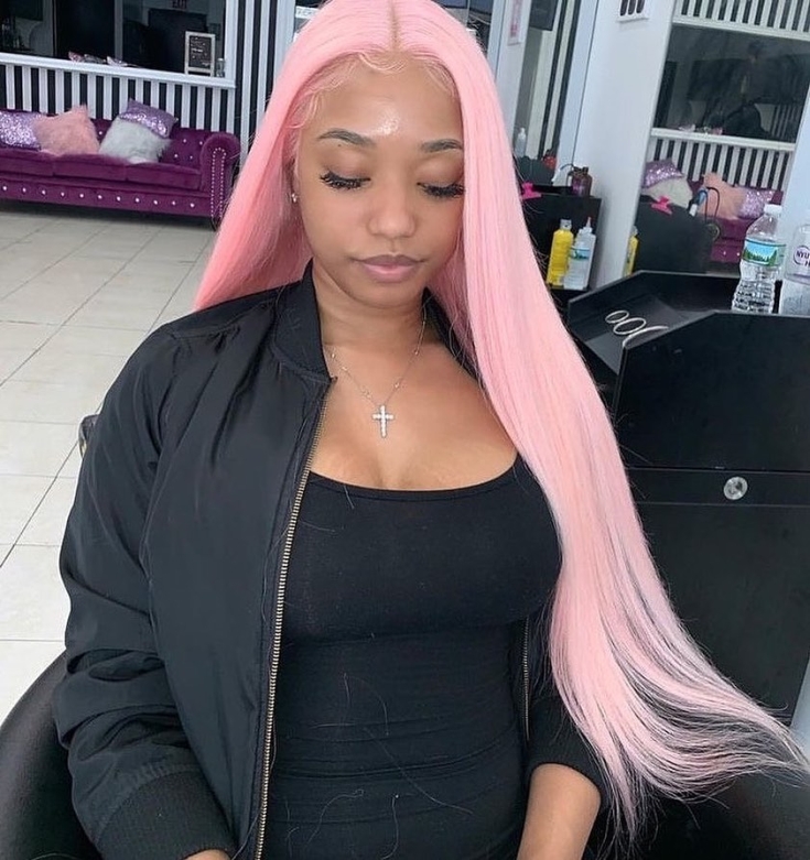 Couleur des cheveux blond rose