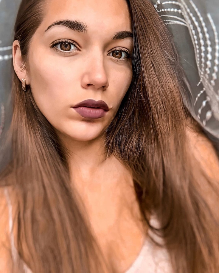 Couleur des cheveux châtain caramel