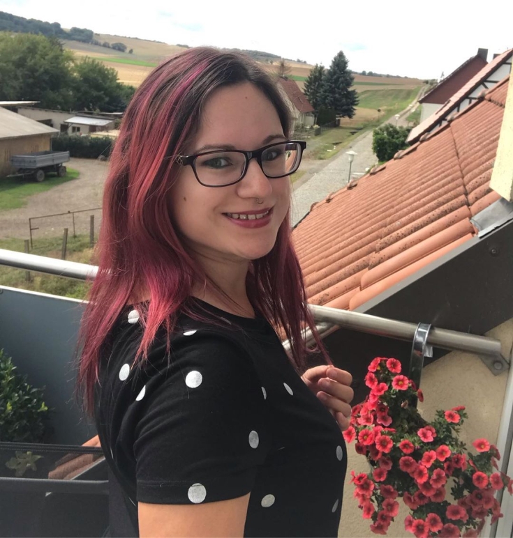 Couleur de cheveux brun-rose