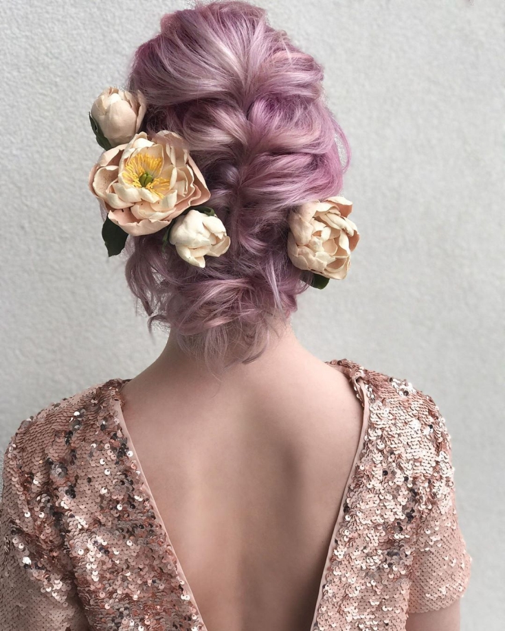 Couleur des cheveux blond rose