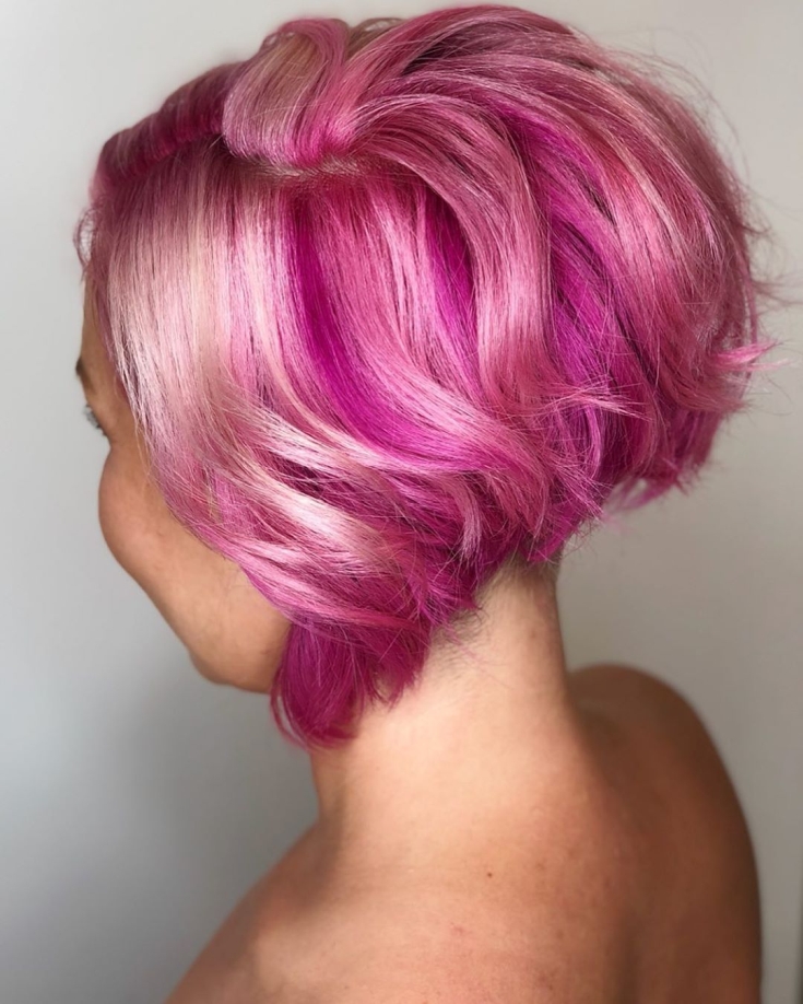Couleur de cheveux rose perle
