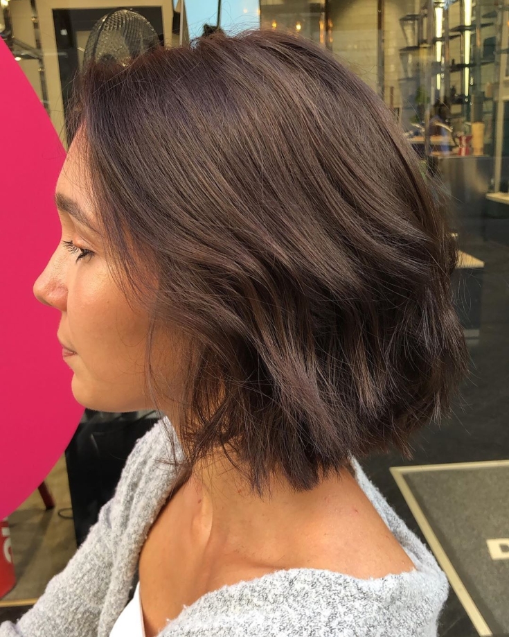 Couleur de cheveux brun froid