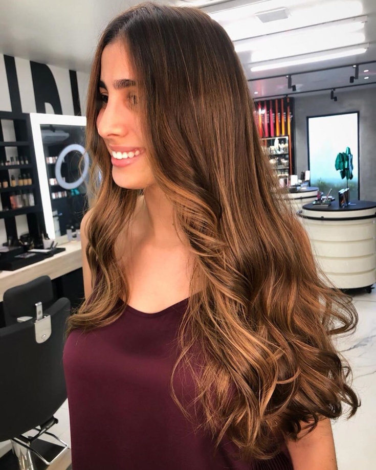 Couleur de cheveux brun doré