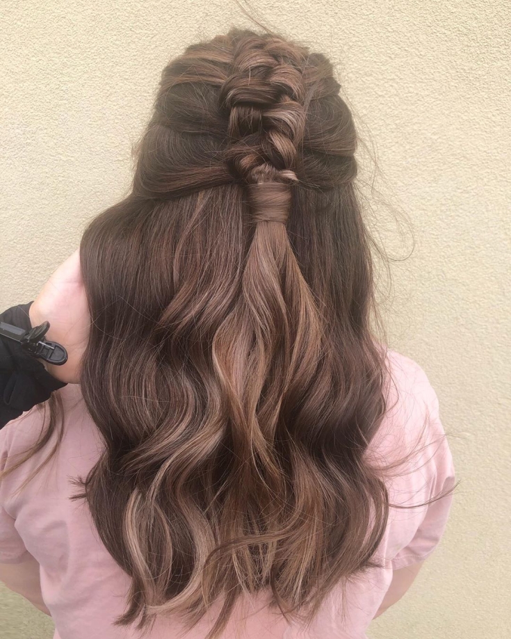 Couleur de cheveux brun froid