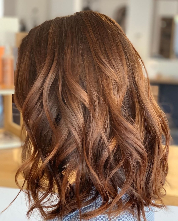 Couleur des cheveux châtain clair