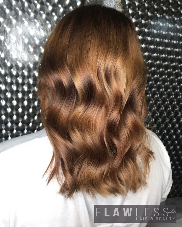Couleur de cheveux brun doré