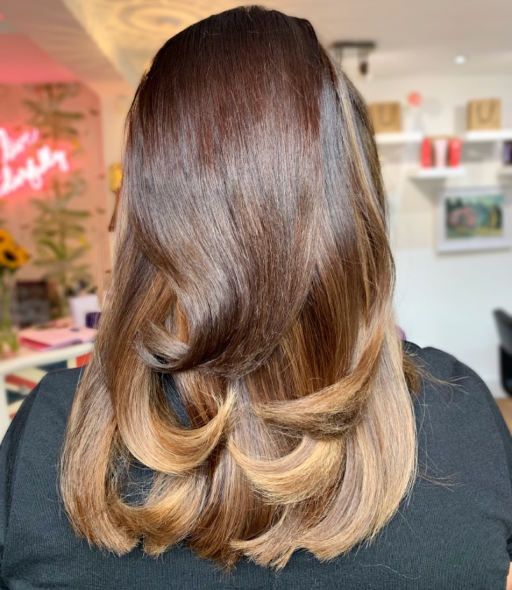 Couleur des cheveux blanc-brun