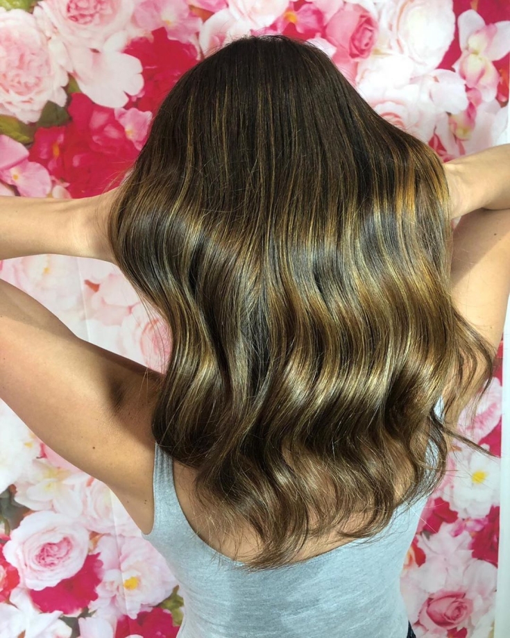 Couleur de cheveux brun doré