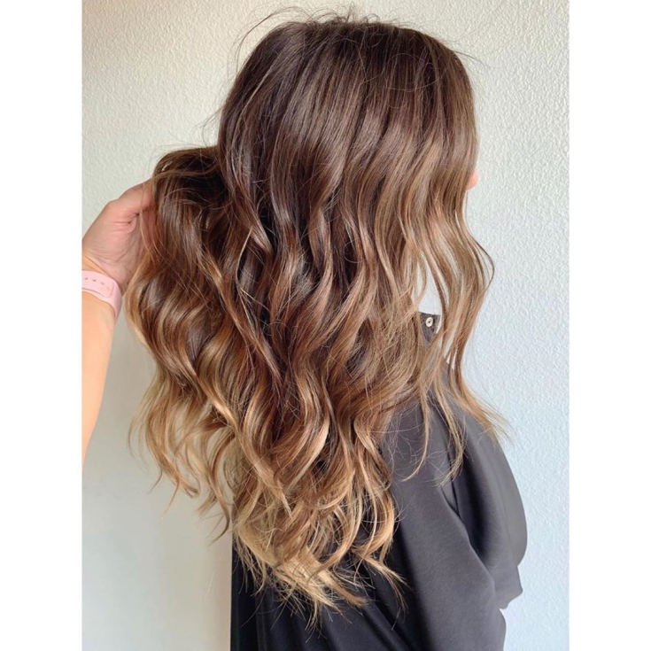 Photo couleur de cheveux châtain clair