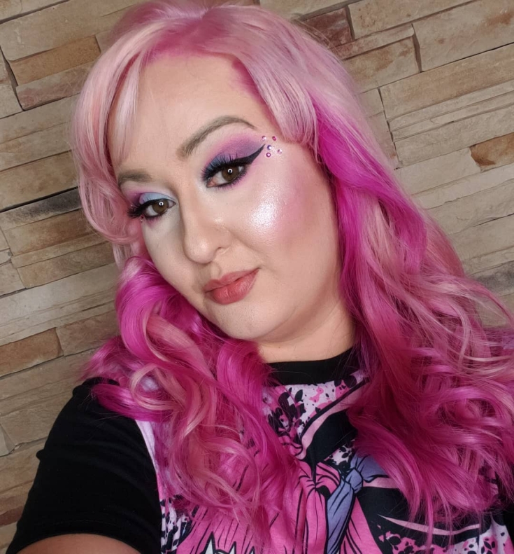 Couleur des cheveux blond rose