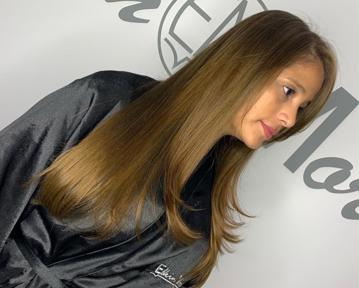 Couleur de cheveux brun doré