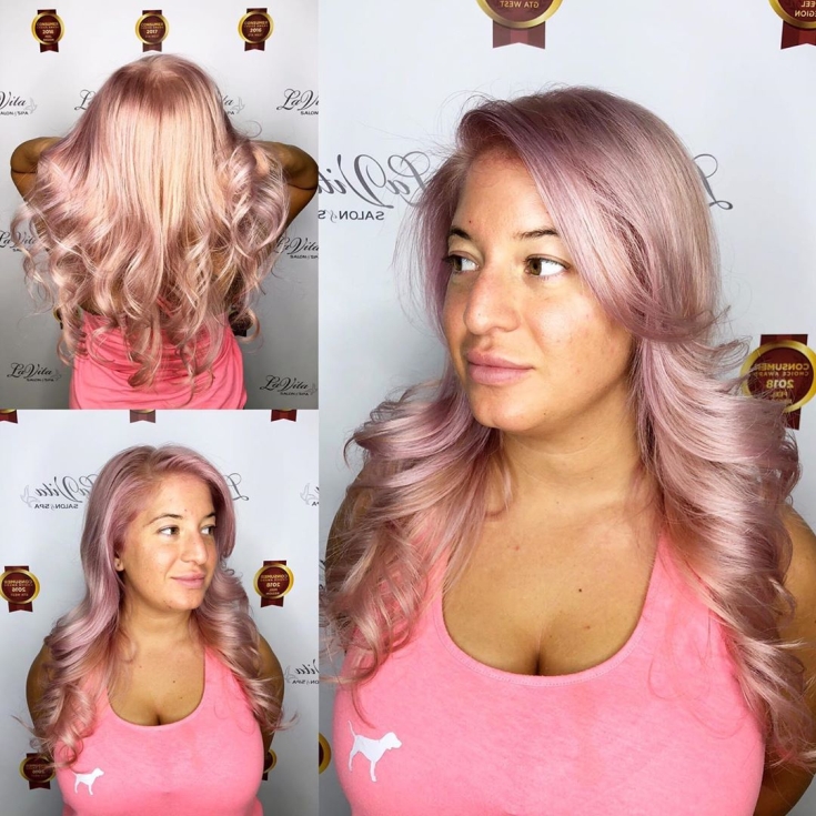 Couleur de cheveux rose perle