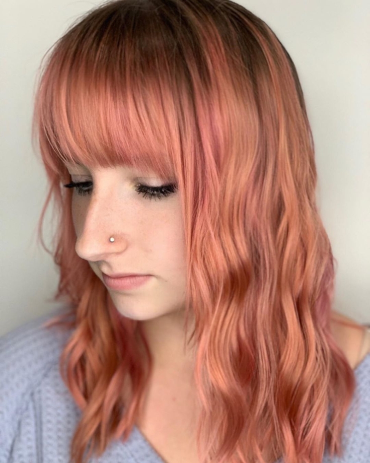 Couleur de cheveux en or rose
