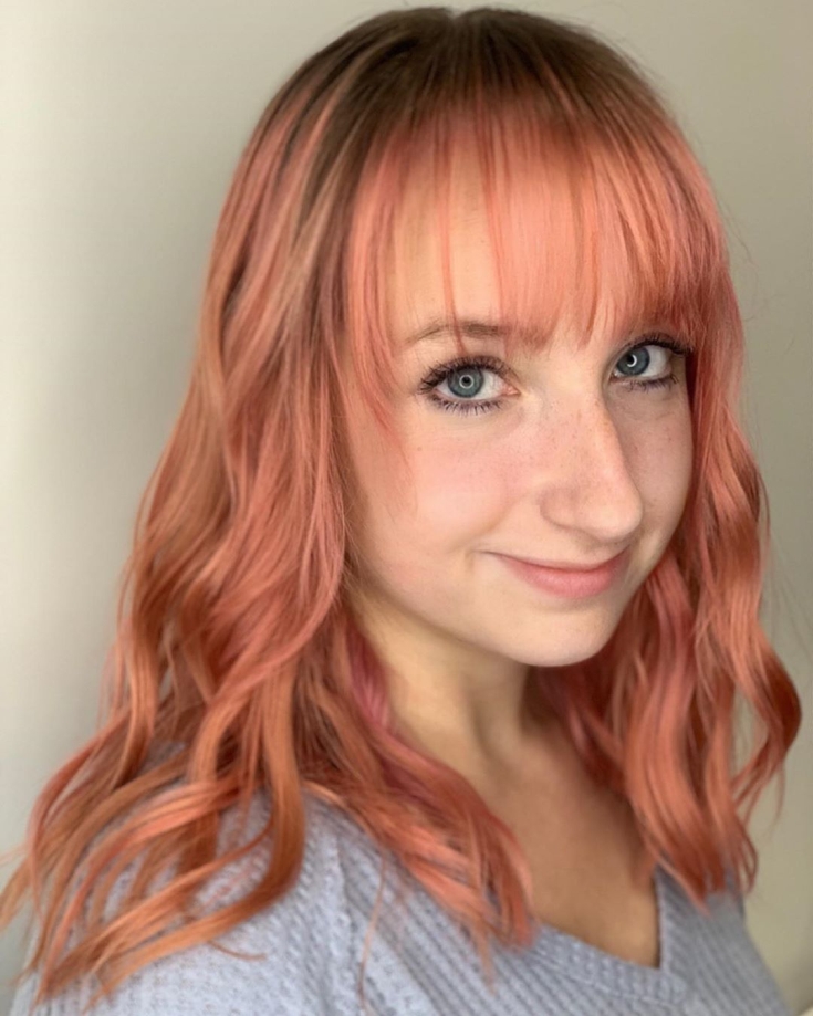 Couleur de cheveux en or rose