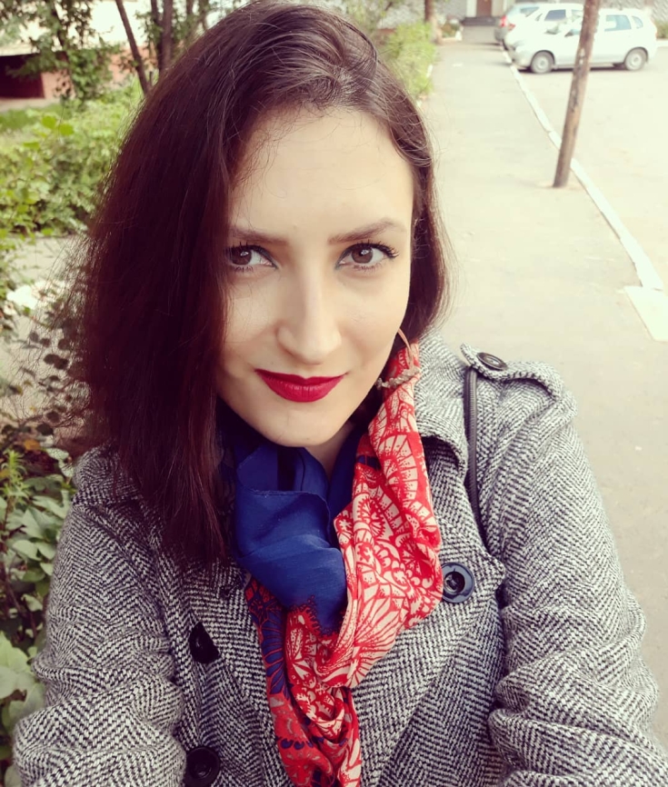 Couleur des cheveux peau pâle yeux marron