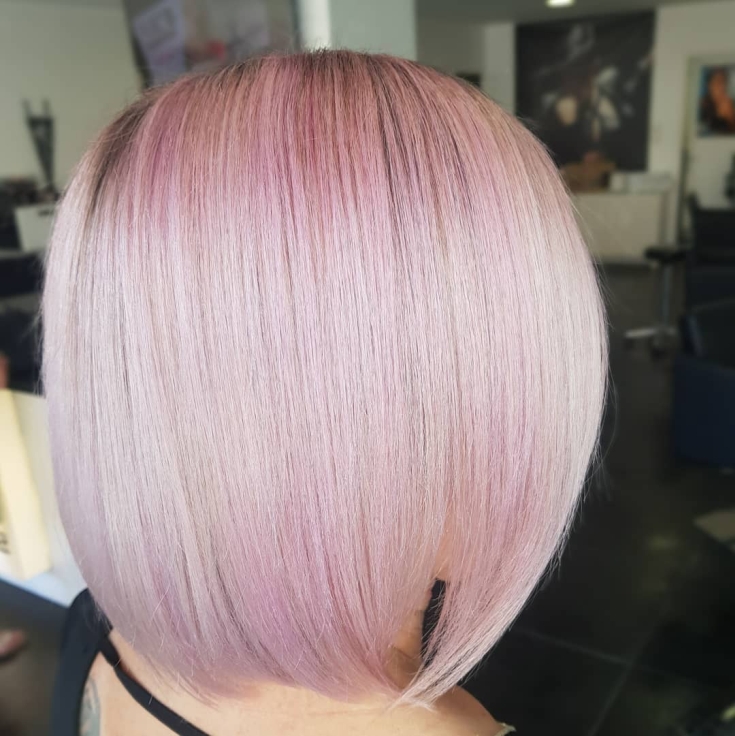 Couleur des cheveux blond rose