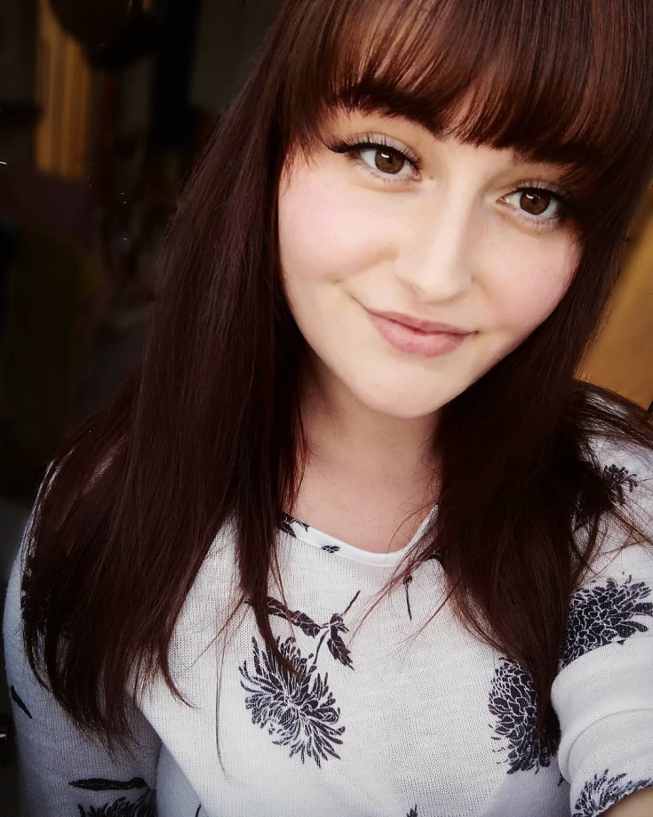 Couleur des cheveux brun rougeâtre
