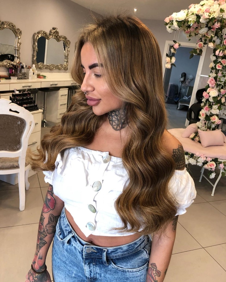 Couleur de cheveux brun doré
