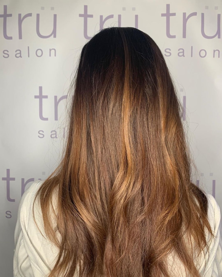 Couleur de cheveux brun doré
