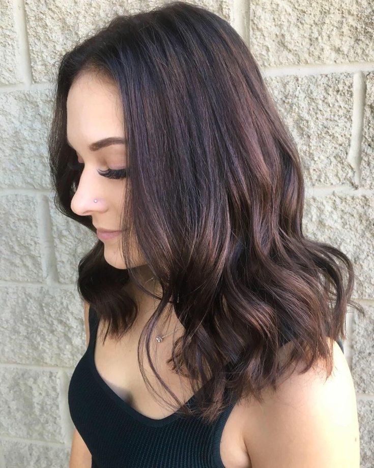 Couleur de cheveux brun froid