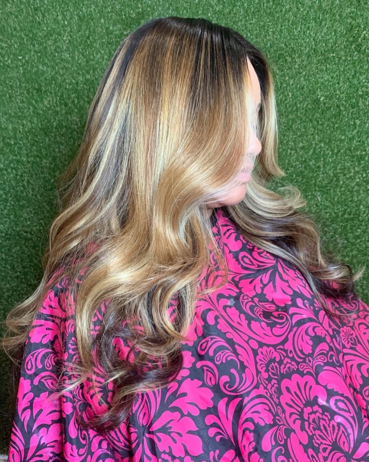 Couleur des cheveux châtain clair