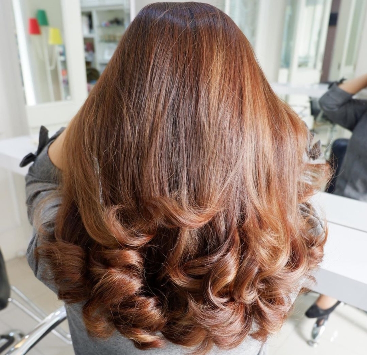 Couleur de cheveux brun doré