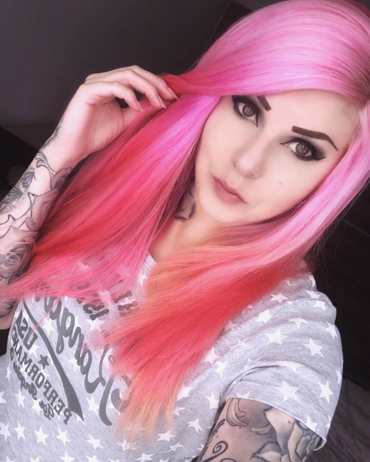 Couleur de cheveux rose perle