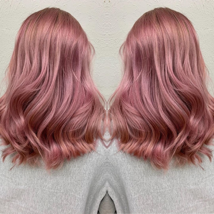 Couleur de cheveux en or rose