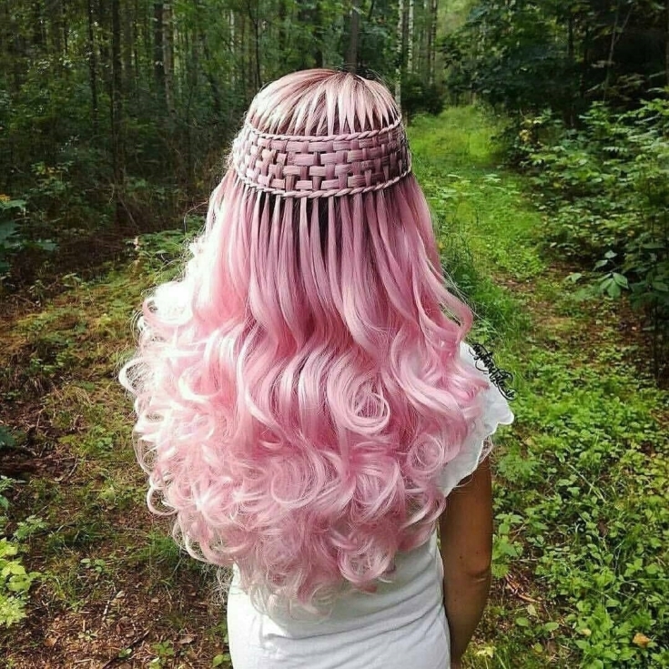 Couleur des cheveux blond rose