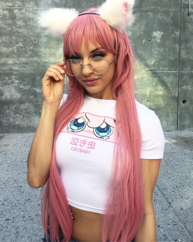 Couleur de cheveux rose cendré
