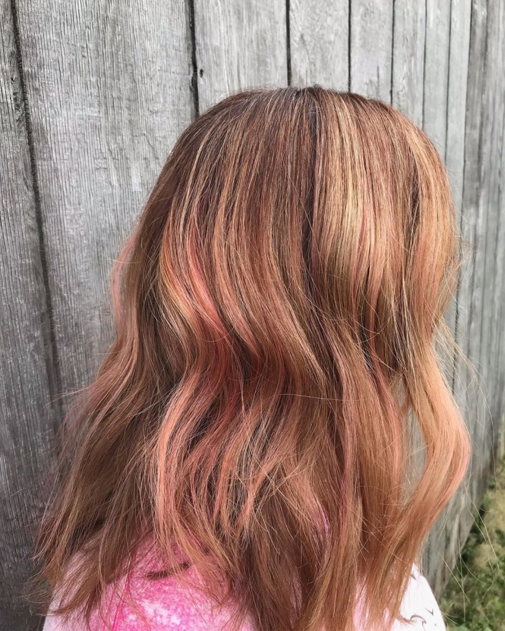 Couleur de cheveux en or rose