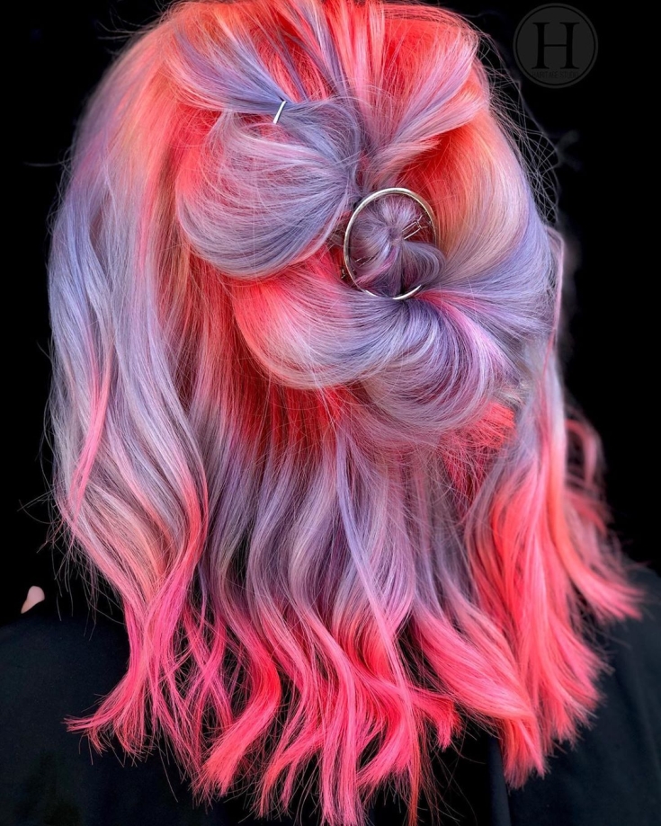 Couleur de cheveux rose cendré